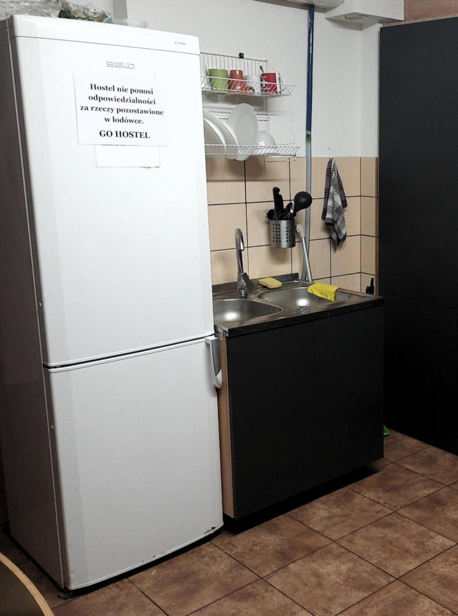 Go Hostel Rewolucji Лодзь Екстер'єр фото