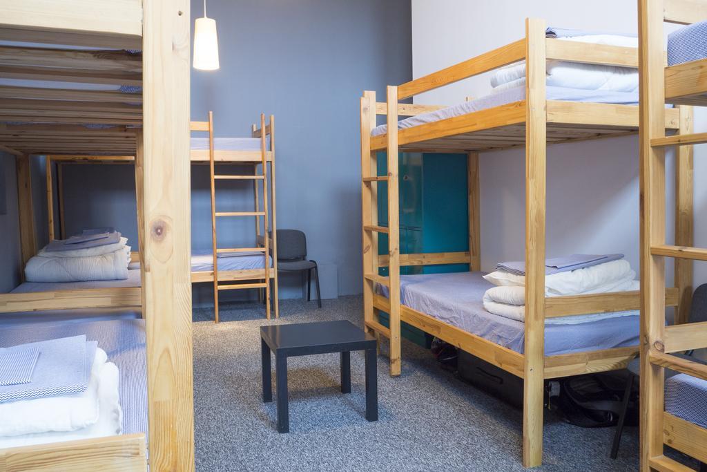 Go Hostel Rewolucji Лодзь Екстер'єр фото